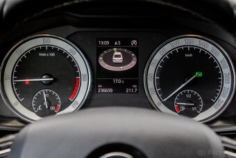 Škoda Superb 2.0 TDI 4x4 L&K DCC / NELAKOVANÉ /AJ NA SPLÁTKY - 13