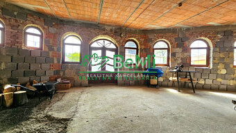 INVESTIČNÁ BUDOVA PRI MAĎARSKÝCH HRANICIACH - NA PREDAJ - 13