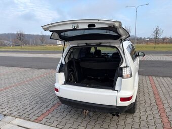 Mitsubishi Outlander 2.3 DiD 130kw 4x4 7 míst ČR - 13