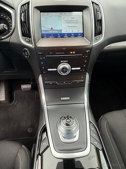 Ford S-MAX 2.0 TDCI Automat 7 miestny odpočet DPH - 13
