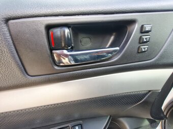 Subaru Outback 2.0D-S Exclusive NAVI CVT - 13