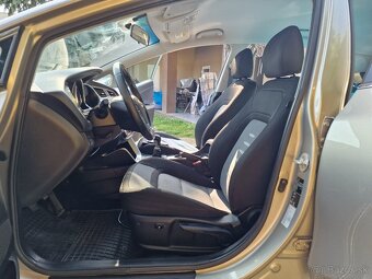 KIA Ceed 1.6 GDi EX/Gold 135k M6 (benzín) kup.SR - 13