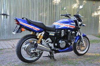 YAMAHA XJR 1200SP CHRISTIAN SARRON REPLIKA - 13