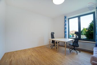 Zrekonštruovaný 5 izbový Rodinný dom s garážou a záhradou - 13