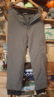 Značkové lyže 60eur/kus, zimná bunda 20eur/kus, Uvex prilba - 13