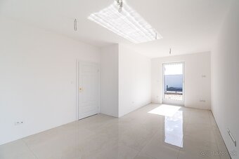BEDES | novostavba 182m2, pozemok 659m2, 3x terasa, garáž - 13