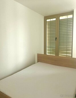Exkluzívny 1,5 izbový byt s vlastným park. miestom - 13