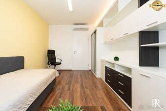PRENÁJOM - PRIESTRANNÝ 3 IZ BYT S LOGGIOU A PARKOVANÍM - 13