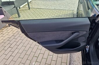 TESLA 3 LONG RANGE DUAL MOTOR AWD / REZERVOVANÉ - 13
