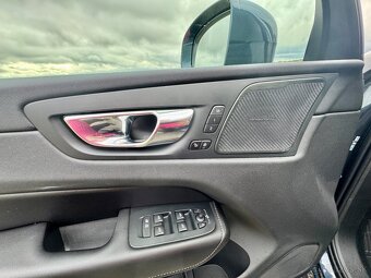 Volvo XC60 B5 Inscription AWD (diesel) - 13