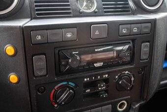 Land Rover Defender 110 SW, 90kW, (2007) - 13