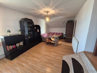 Predaj podkrovnej rekreačnej chaty s vínnou pivnicou v Chotí - 13