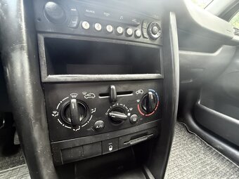 Peugeot 207 1.4 54kW benzin - 13