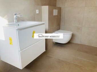 Moderný rodinný dom v obci Veľké Blahovo, Cena : 259 000,-EU - 13