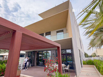 IBA U NÁSNa predaj luxusná rodinná vila v Dubaji, SAE - 13