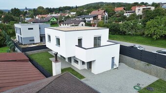 Kvalitná novostavba  5-i rodinného domu, 156 m², Hýľov - 13