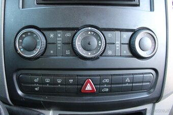 VOLKSWAGEN CRAFTER 2.5TDI,8MÍST,KLIMA,KAMERA,N.TOPENÍ,TAŽNÉ - 13