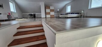 Predaj: Pekný rodinný dom s veľkým pozemkom Hlboké nad Váhom - 13