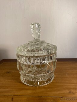 Sklenene dozy a svietniky - 13