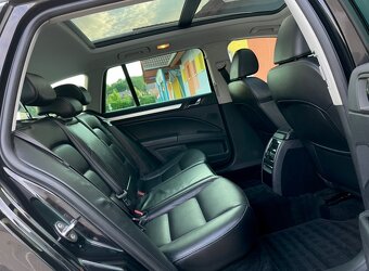 Skoda Superb Combi 2.0 TDI DSG 4X4 Elegance Max - 13