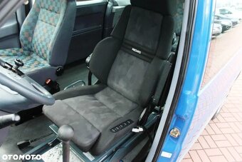 Auto pre vozičkárov s rampou s ručným ovládaním - 13