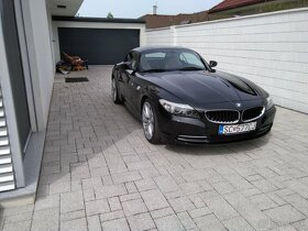 Predám BMW z4 sDrive 23i 6 valec 2,5 liter 150kw 204PS - 13