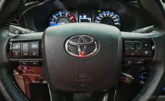 Predám Toyota Hilux 2,8D - 13