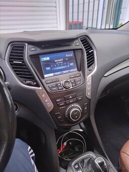 Hyundai Santa fe Grand - 13