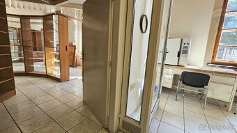 Obchodno-administratívne priestory na prenájom, Farská 10, N - 13