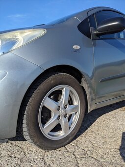 Toyota Yaris 1.33 Dual VVT-i 74kw 6st. Manuál - 13