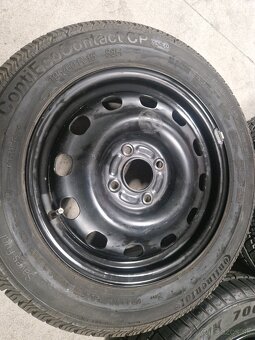 Rezervy Ford - nepoužité - 2x R15 a 1x R14 - 13