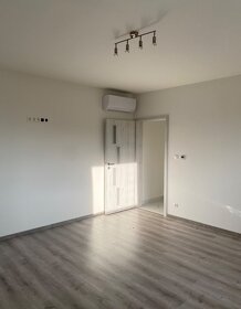 Na predaj Novostavba 5 izbový RD Chorvátsky Grob 400.000,- - 13