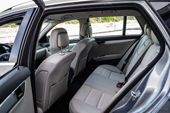 Mercedes-Benz C trieda Kombi 220 CDI Avantgarde - 13