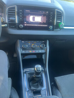 Škoda Karoq Alcantara 85kw polokoža plna vybava - 13