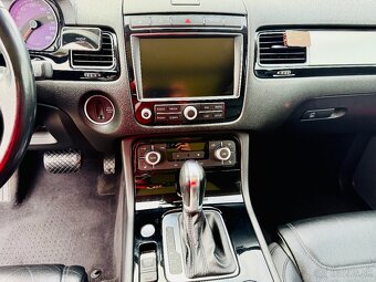 Volkswagen Touareg - 13