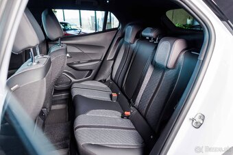 Peugeot 2008 1.2 PureTech Allure 130k AT/8 - 13