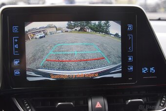 Toyota C-HR 1.8 Hybrid - slovenské auto - 13