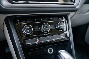 Volkswagen Touran 2.0 TDI DSG Comfortline - 13