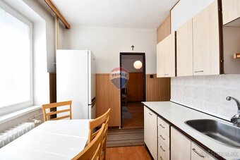 REZERVOVANÉ PREDAJ, Slnečný 2-izbový tehlový byt v centr - 13