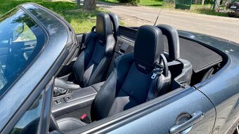 Mazda MX-5 Roadster - 13