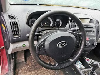 predam diely na kia ceed sw facelift 1.6 crdi 85kw 2010 pred - 13