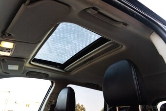 Mitsubishi Outlander Hybrid / Bi-Xenon / Strešné okno / - 13