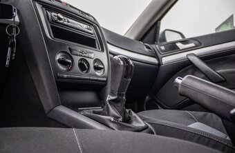 Škoda Octavia 2 z roku 2007 - 13