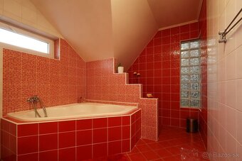 Na predaj 5-izbový rodinný dom v meste Šahy - 13