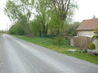 Na predaj pozemok so st. domom Devínska Nová Ves, Okr. Brati - 13