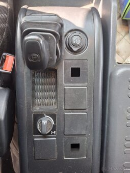 Iveco EUROCARGO 120EL22 2015 valník s plachtou + čelo - 13
