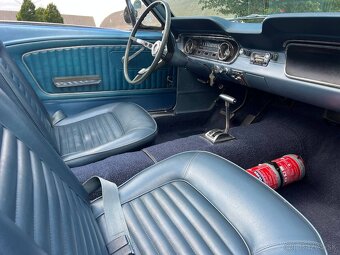 Ford Mustang Cabriolet z roku 1965 - 13