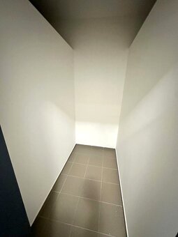 Zariadený 2 izbový byt 54 m2 novostavba Galanta 620 € s ener - 13