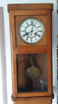 Hodiny drevene-kyvadlove 1935-50 - 13