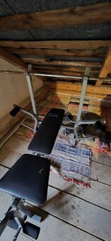 Predám fitness lavicku s 55kg závažím a jednoručky - 13